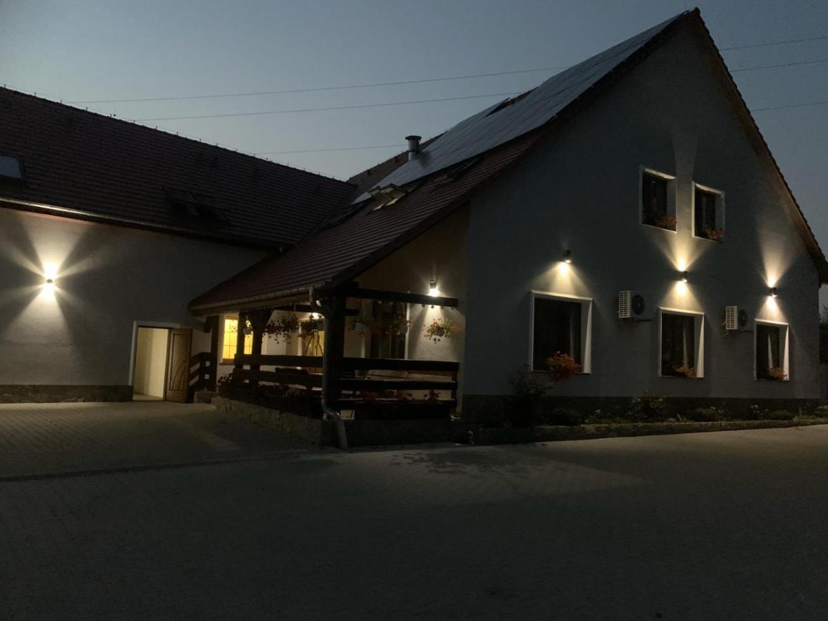 Zajazd Zacheta Kamienna Gora Exterior foto